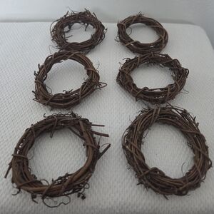 Set of 6 Brown Wreath Napkin Rings